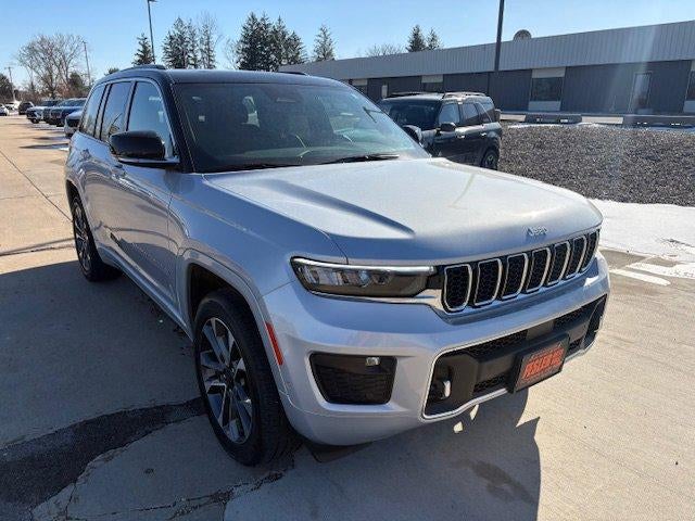 2024 Jeep Grand Cherokee — rear three-quarter view
